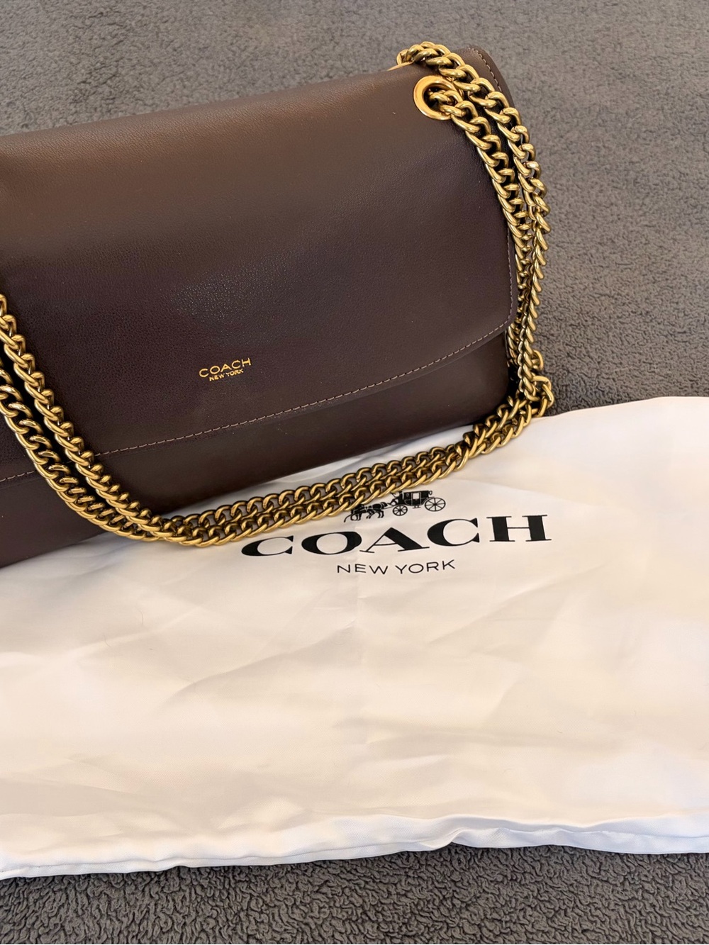 Coach Chelsea handbag w/chain strap